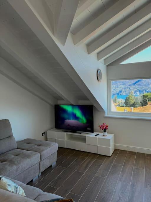Apt. Aries - Penthouse Menaggio Zewnętrze zdjęcie